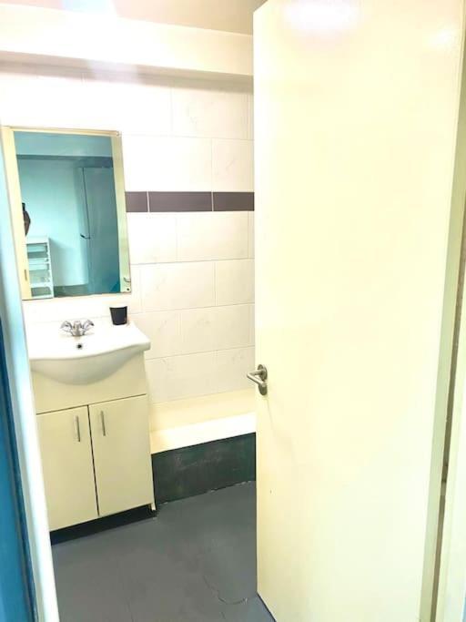 Cozy Studio Opposite Chelsea Stadium 伦敦 外观 照片